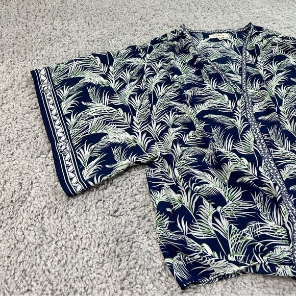 Max Studio Top Womens Small Blouse Sheer Cropped Tie Front Lightweight Tropical - Picture 3 of 5